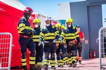 Los Bomberos de Gran Canaria se estrenan con un vehículo en vertical en el Encuentro Nacional de Rescate en Accidentes de Tráfico/TA.